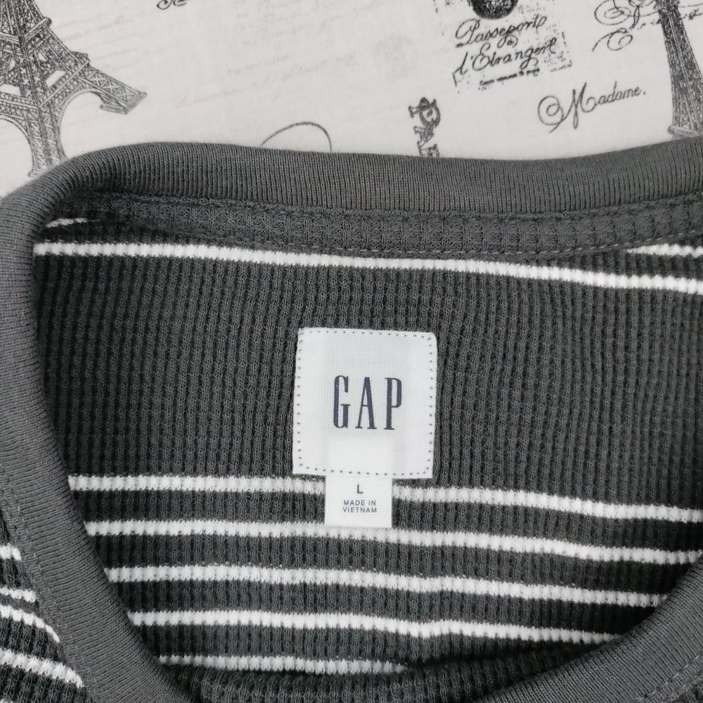 GAP Men Stripe Pattern Sweater Size L - Picture 2 of 6